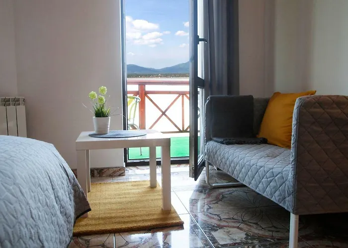 O.w. Lazur Nad Jeziorem